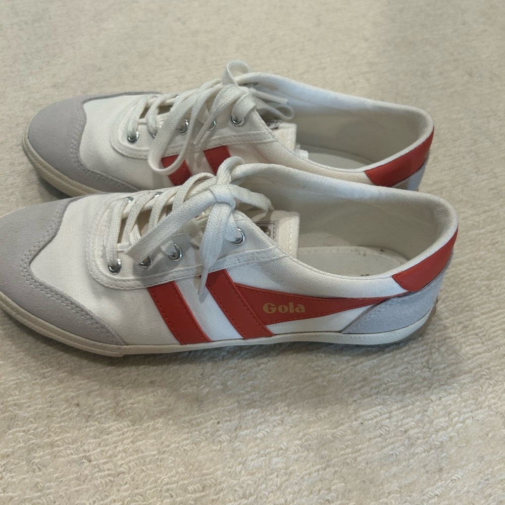 Gola White and orange sneaks!